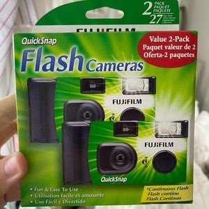 disaposble cameras